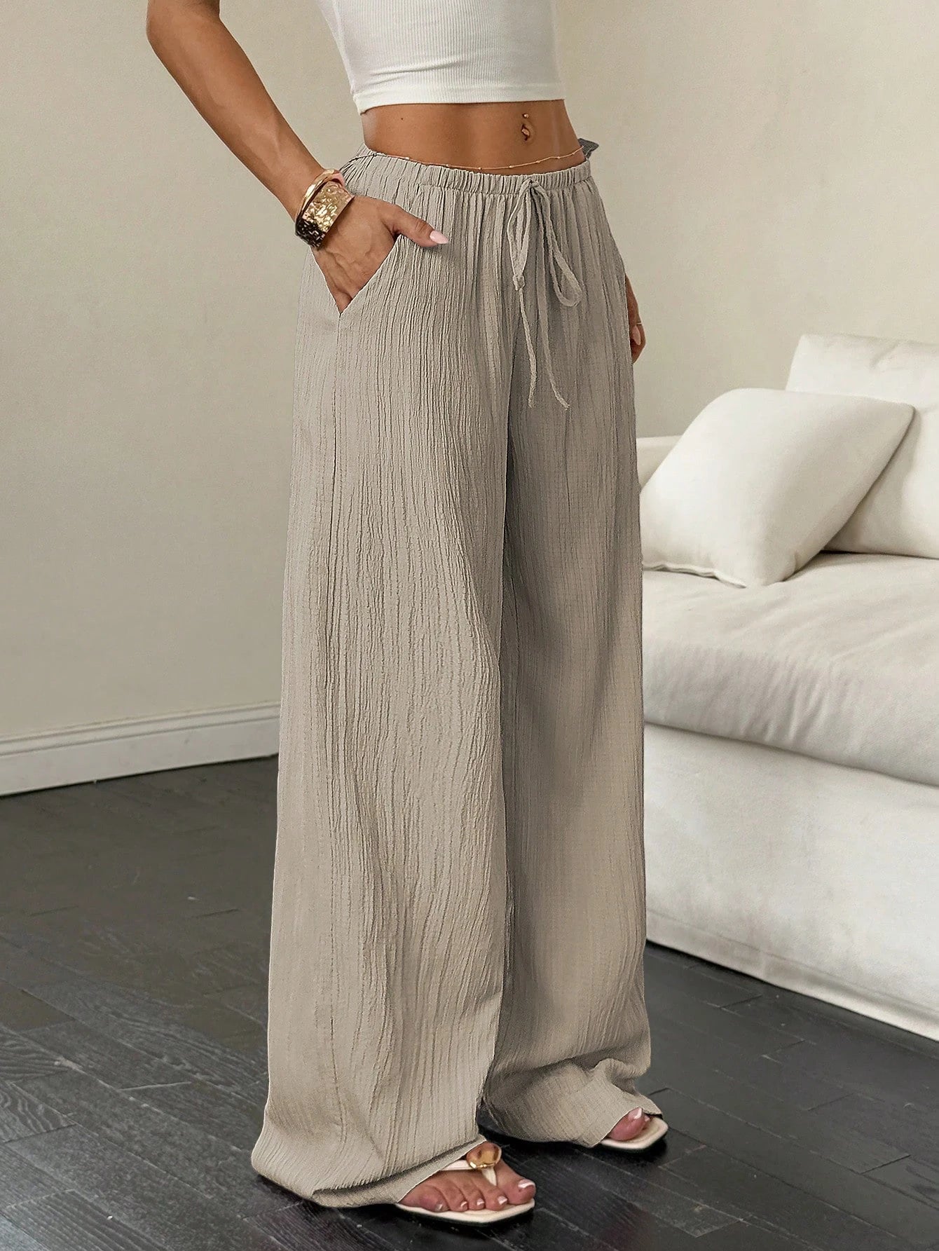 New straight leg floor length pants with European and American temperament